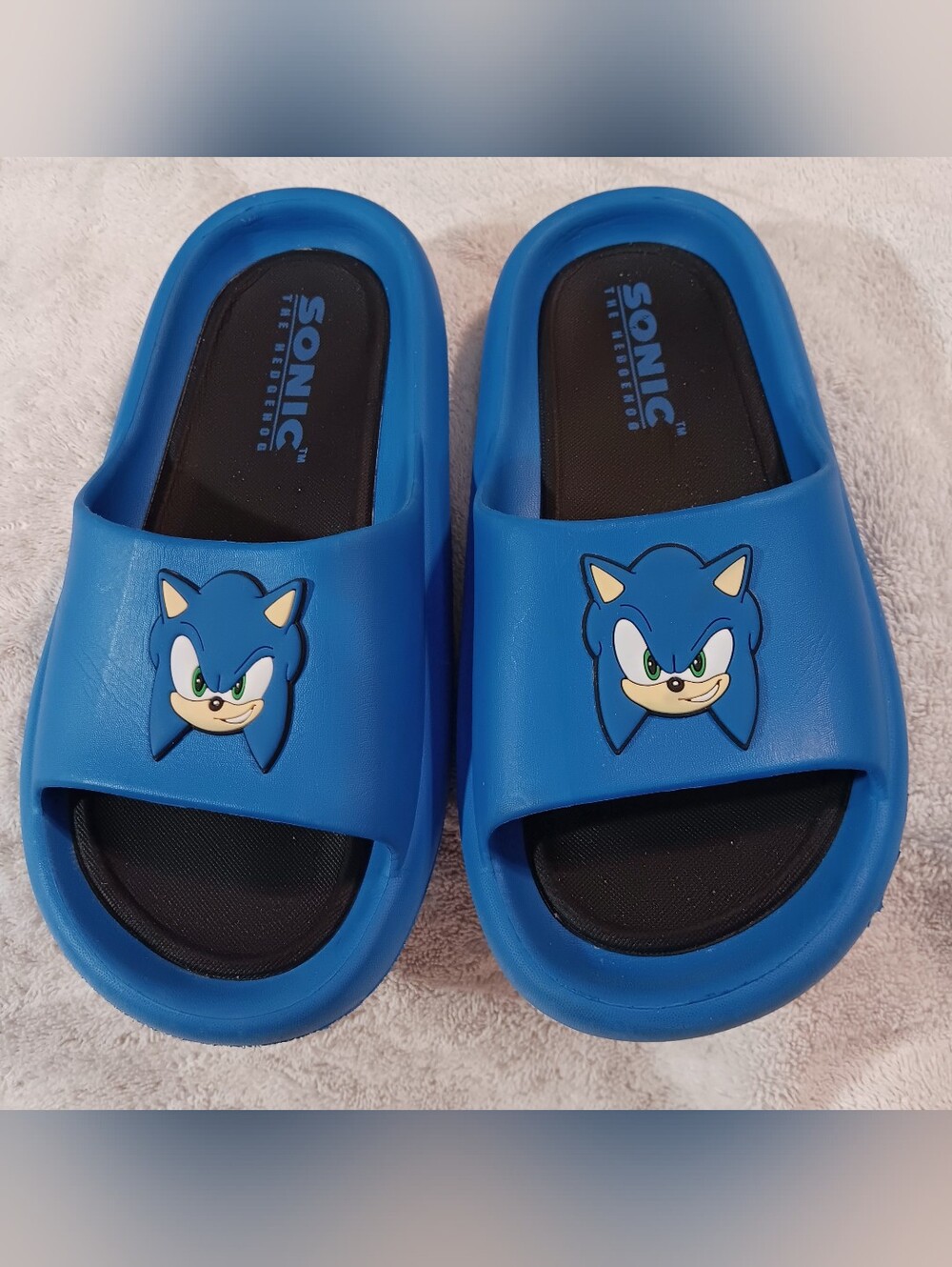 Big Kids Size 4/5 Ground Up Sonic the Hedgehog Comfort Slide Sandals